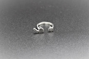 silver,white ring